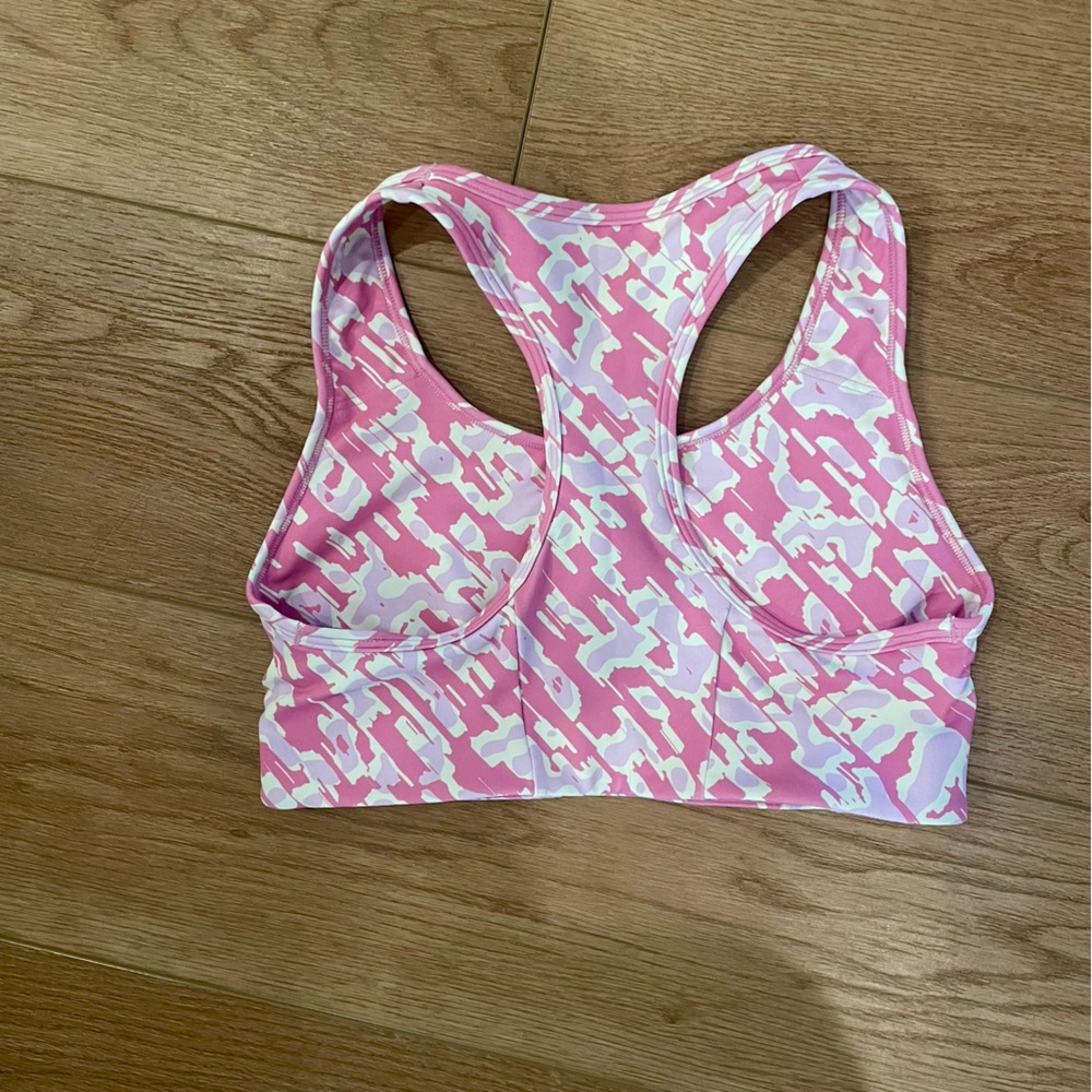 Gymshark Essential Racerback Sports Bra - Picture 2 of 4